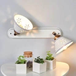 2 lyskilder vegglampe NONNA i hvit keramikk