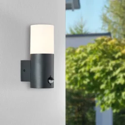 Aberdeen utendørs vegglampe, sensor, høyde 23,2 cm, antrasitt