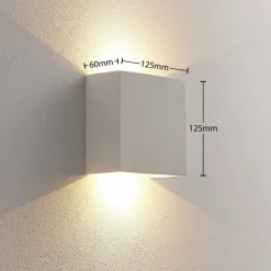 Anneke - firkantet LED-vegglampe i gips