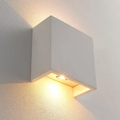 Anneke - firkantet LED-vegglampe i gips