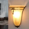 Antikk virkende vegglampe ASCANA