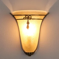 Antikk virkende vegglampe ASCANA