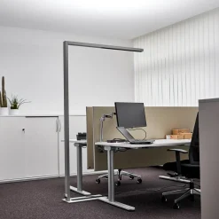 Arcchio LED-gulvlampe til kontor Jolinda, sølv, 4 000 K, sensor