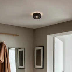 Arcchio LED-taklampe Rotari, Ø 12 cm, opp & ned, svart