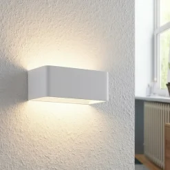 Arcchio LED-vegglampe Karam, 20 cm, hvit, metall, opp/ned