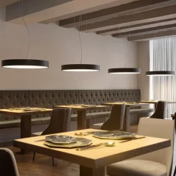 Arcchio Noabelle LED-hengelampe, svart, 80 cm