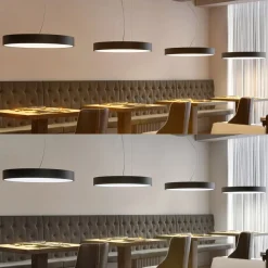 Arcchio Noabelle LED-hengelampe, svart, 80 cm