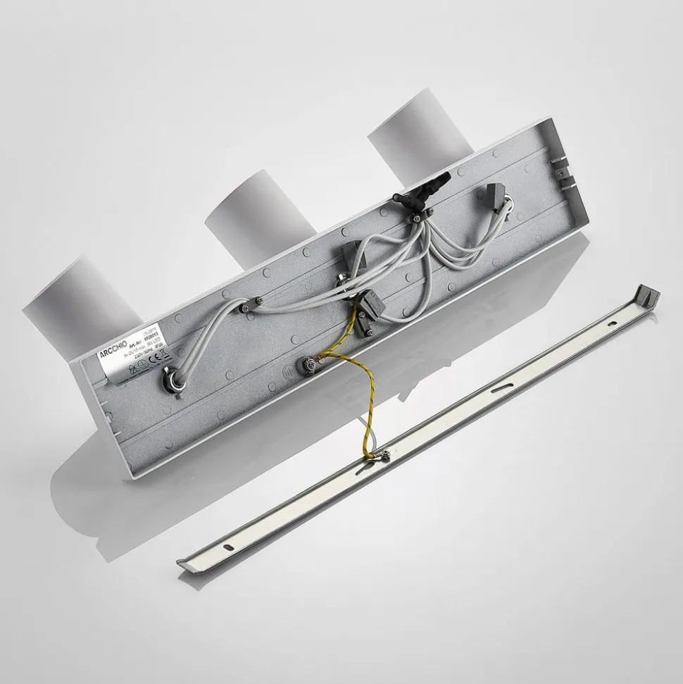 Arcchio spotlight Brinja, hvit, kantet, Ø 6 cm, 3 lyskilder, GU10