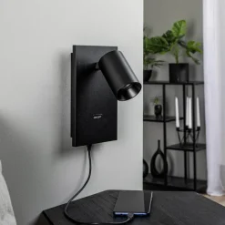 Arcchio spotlight Brinja, svart, metall, USB-C, bryter