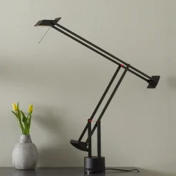 Artemide Tizio LED-bordlampe 3 000 K