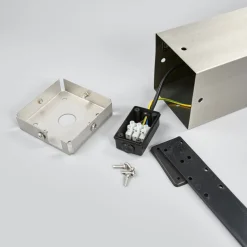 Baily - Gatelampe i stål med LED