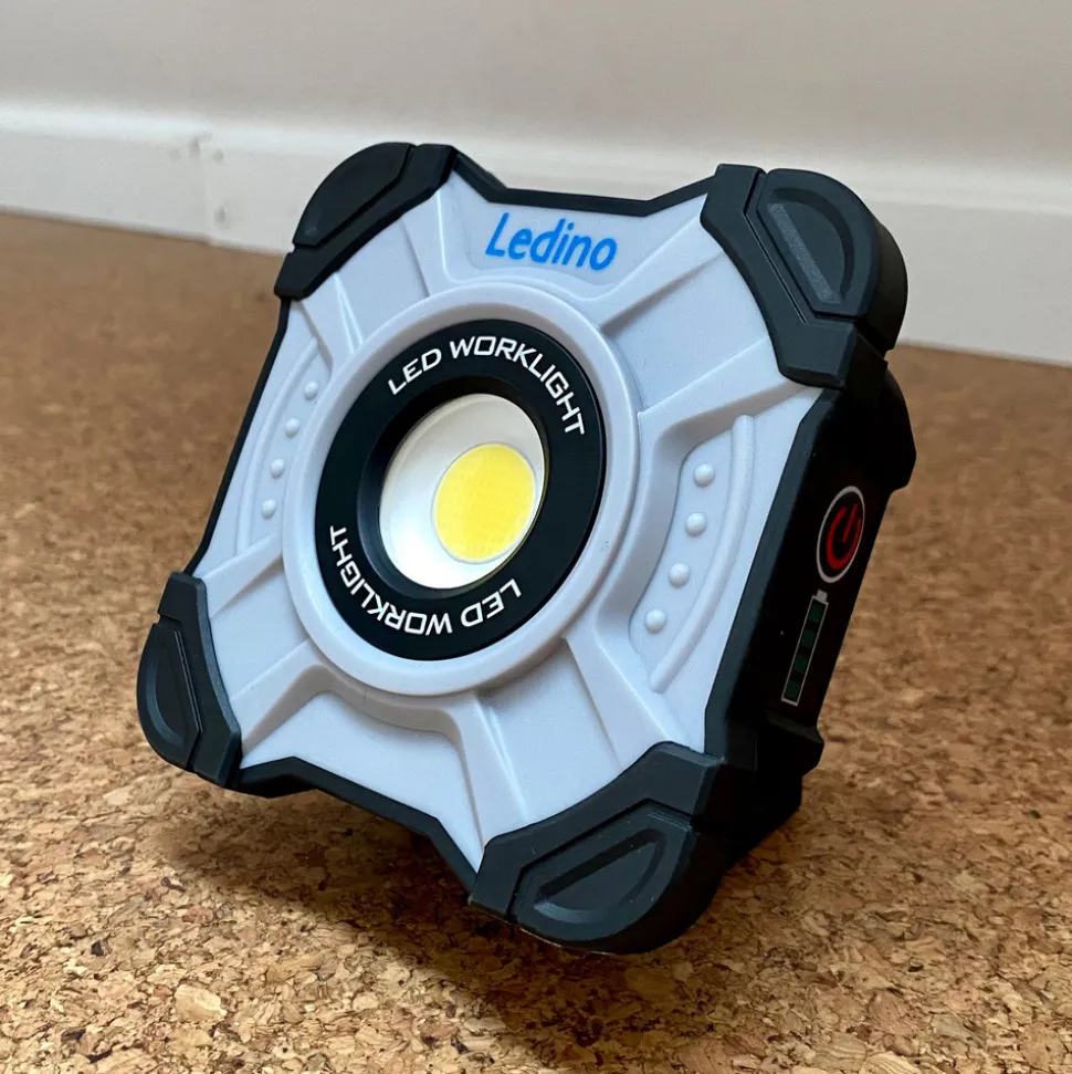 Batteridrevet spot Schönau, LED-håndlampe m 1000lm