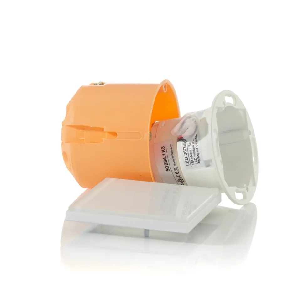 BEGA Accenta veggmontering kantet ring hvit 315lm