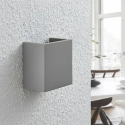 Betongvegglampe Smira i grått, 12,5x12,5cm