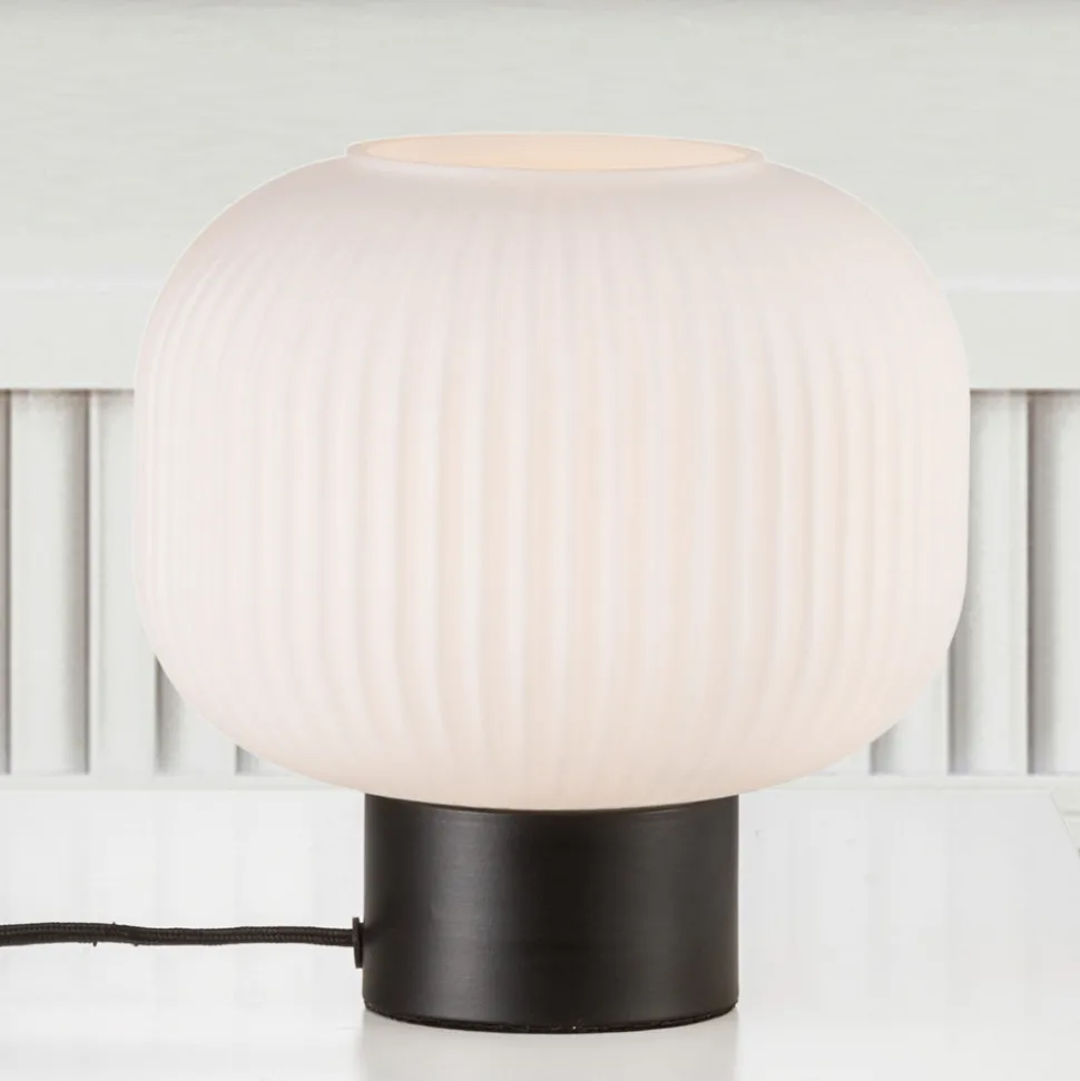 Bordlampe Milford med glasskjerm, svart fot