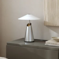 Bordlampe Taido av metall, krom