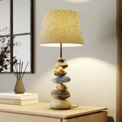 Bordlampe Vera, stoffskjerm og steindekor, 55 cm