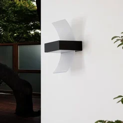 Buet LED utevegglampe Skadi