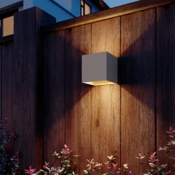 Calex LED-utendørs vegglampe med batteri og sensor Volterra, sand, IP44