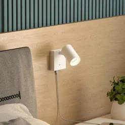 CAN TILT veggspot, hvit, 10 x 10 cm, metall, bryter, USB