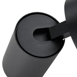 CAN TILT veggspot, svart, Ø 10 cm, metallbryter USB