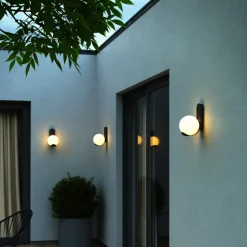 Dalius utendørs vegglampe, svart, hvit kuppelskjerm