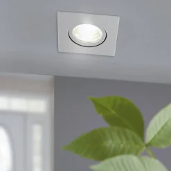 Downlight Saliceto kantet dreibar 4 000 K hvit