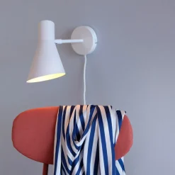 Dyberg Larsen DL12 vegglampe, hvit