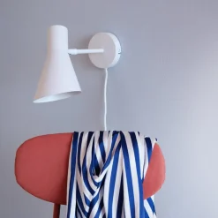 Dyberg Larsen DL12 vegglampe, hvit