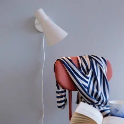 Dyberg Larsen DL12 vegglampe, hvit