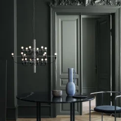 FLOS 2097/18 LED-lysekrone, frostet, krom