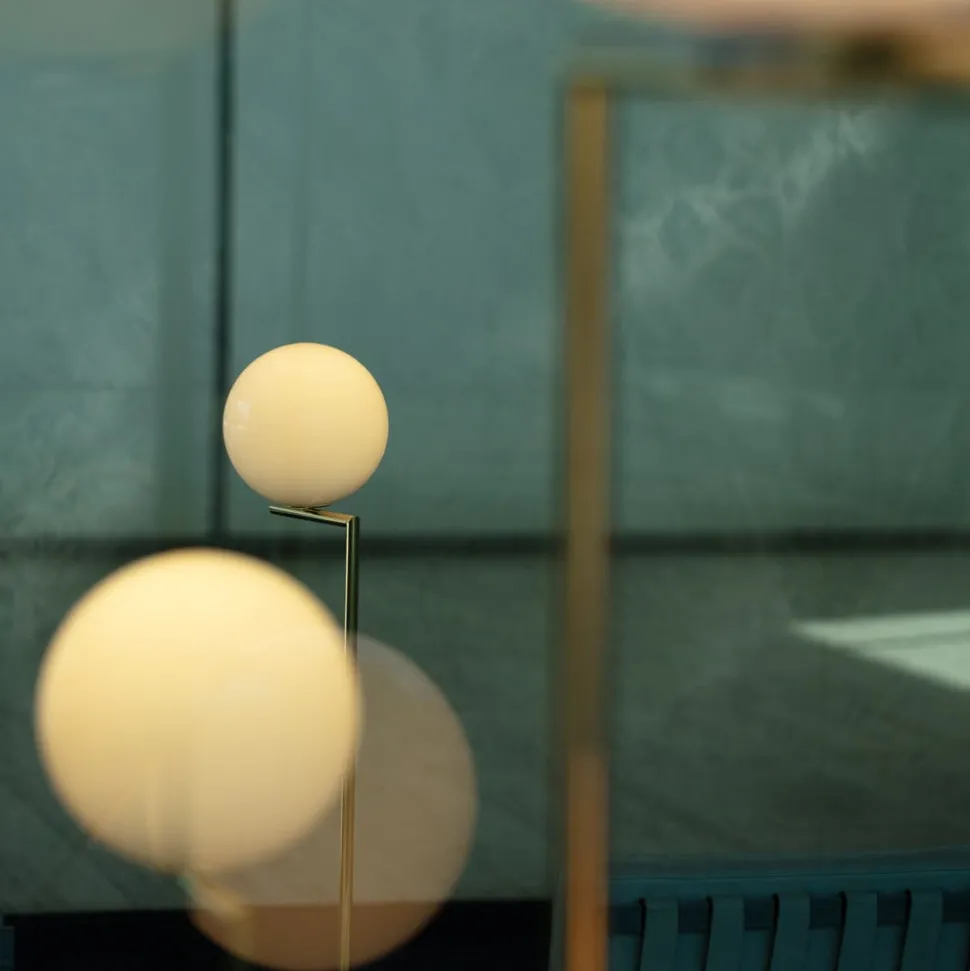 FLOS gulvlampe IC F1 10th Anniversary, gullbelagt, dimbar