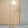 FLOS IC F2 gulvlampe i børstet messing