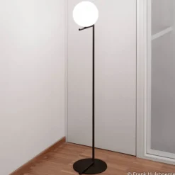 FLOS IC F2 gulvlampe svart Ø 30 cm