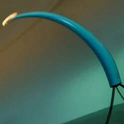 FLOS Luminator gulvlampe, lyseblå, høyde 189 cm, metall