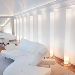 FLOS Stylos gulvlampe i sylinderform, høyde 200 cm