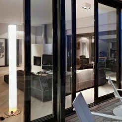 FLOS Stylos gulvlampe i sylinderform, høyde 200 cm