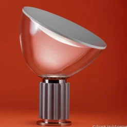 FLOS Taccia small - LED-bordlampe, svart