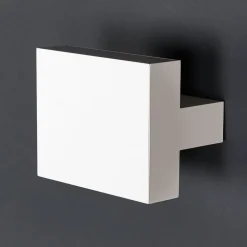 FLOS Tight Light - LED-vegglampe