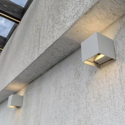 Fulton utendørs LED-vegglampe, 10x10cm, hvit