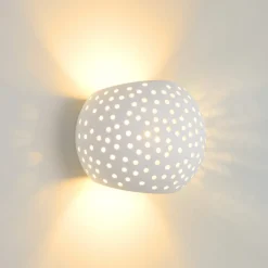 Gipsy vegglampe laget av gips