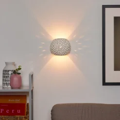 Gipsy vegglampe laget av gips