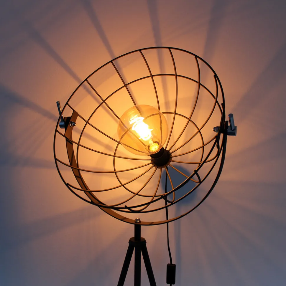 Gulvlampe Grid med kurvformet skjerm