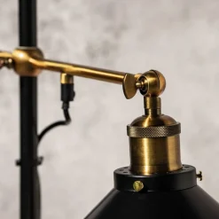 Gulvlampe Lenius med bevegelig skjerm