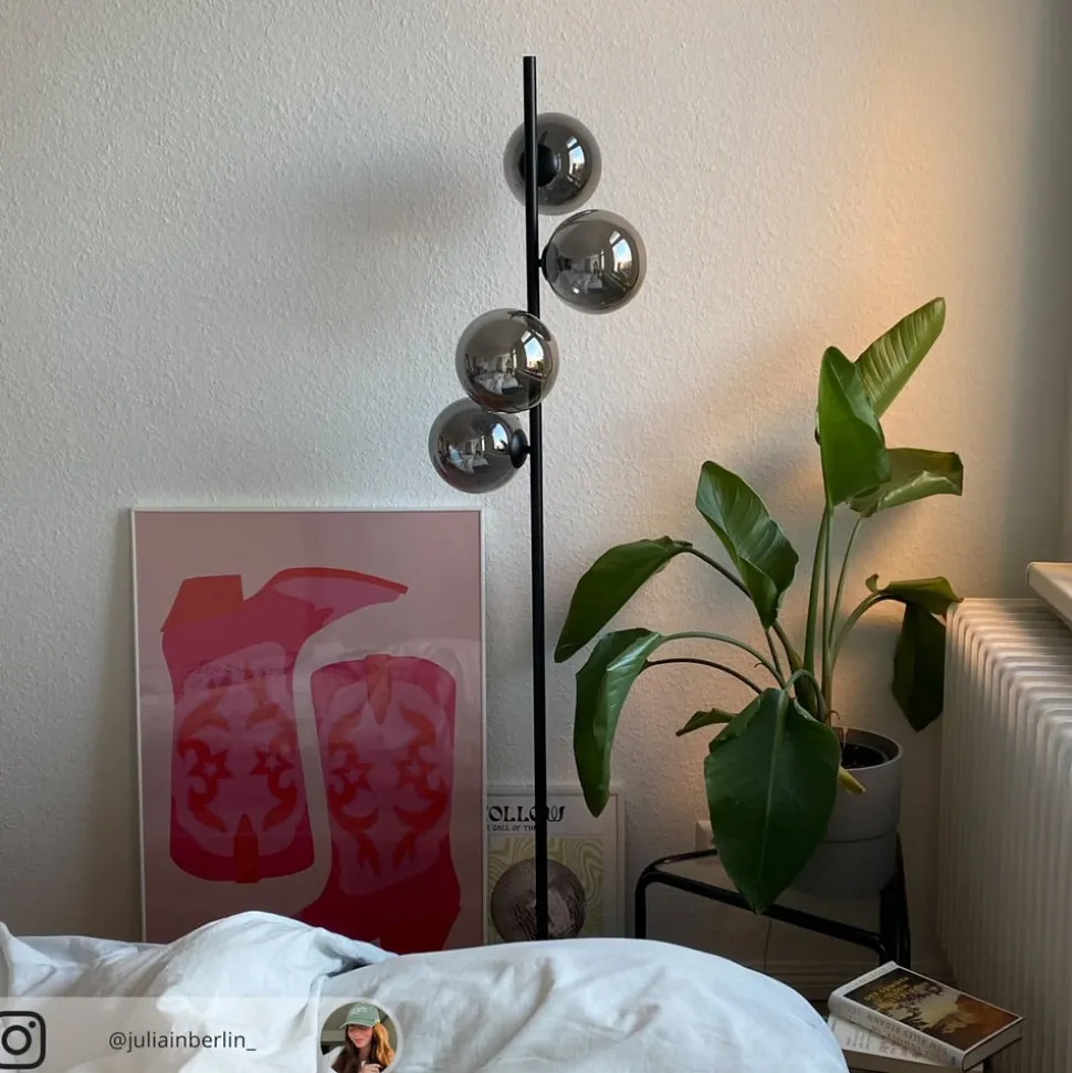 Gulvlampe Neptun med røykglasskuler, svart