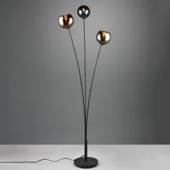 Gulvlampe Sheldon med tre glasskuleskjermer