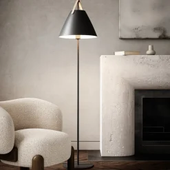 Gulvlampe Strap av metall med lærreim, svart