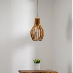 Hengelampe Ika IA med skjerm av trelameller Ø24cm