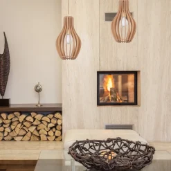 Hengelampe Ika IA med skjerm av trelameller Ø24cm