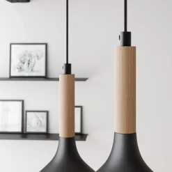 Hengelampe Noak 3 lyskilder rund svart/tre natur